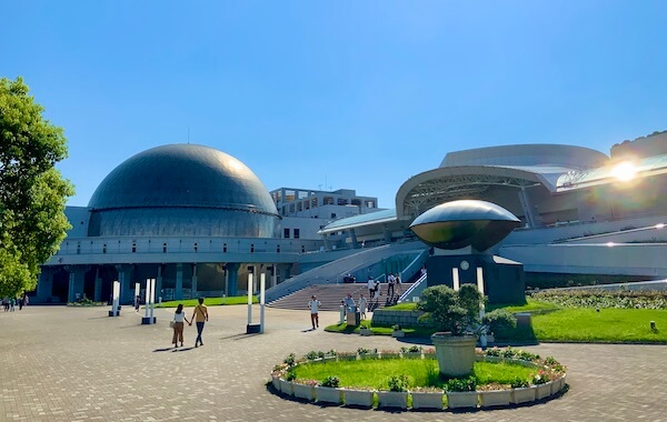 名古屋港水族館の外観