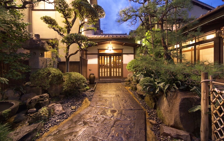 Atsuta Houraiken, Honten(Main Restaurant)